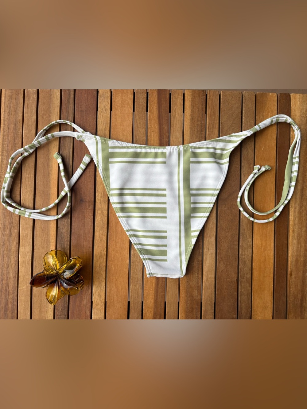 MEDIUM NWT Matcha Bead Bikini & Matching Scrunchie Green White 3 Piece SwimStyle - Picture 7 of 7